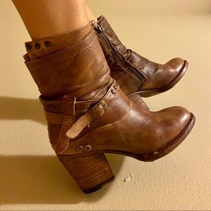 SOLD!! Bed Stu boots